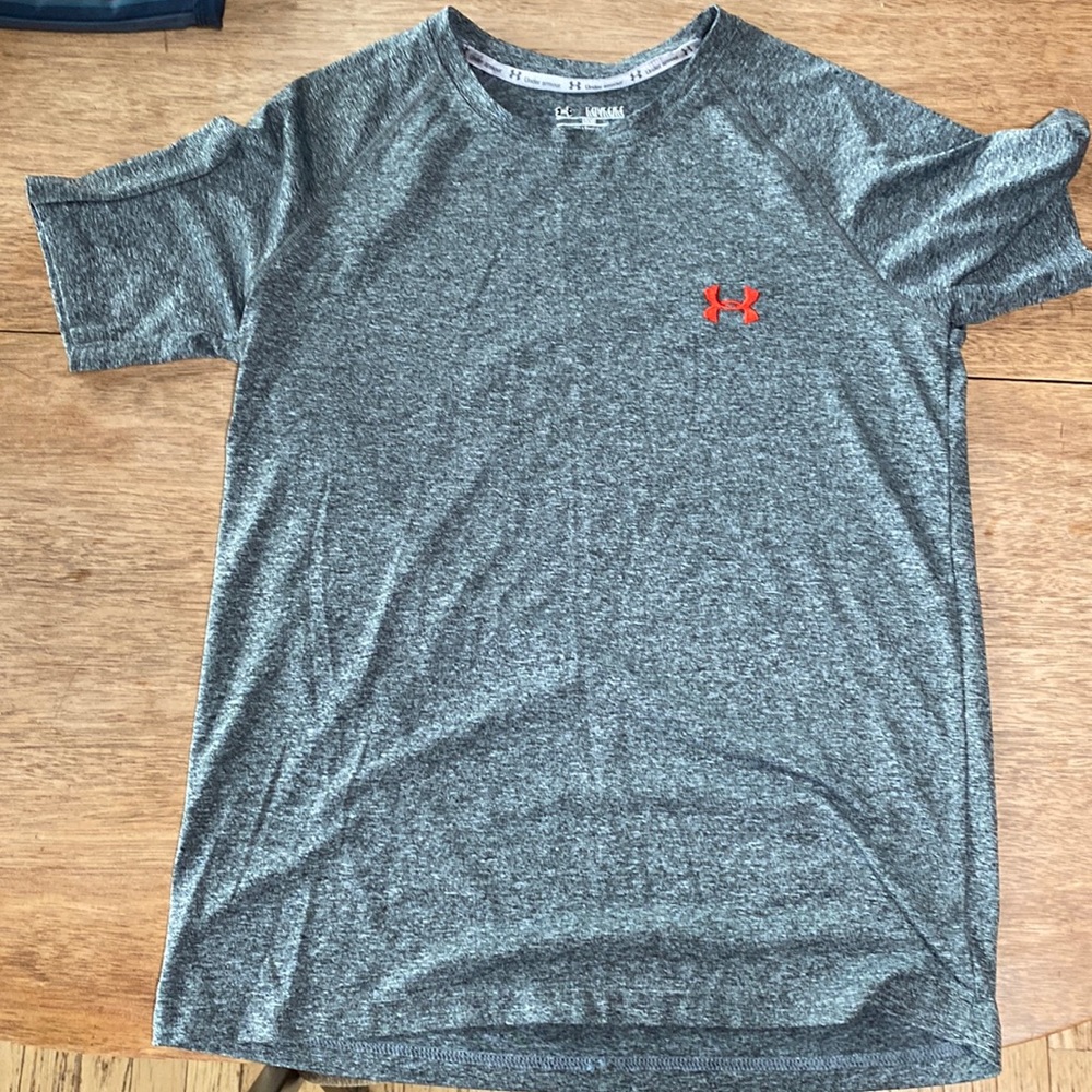 Under armour athletic t-shirt